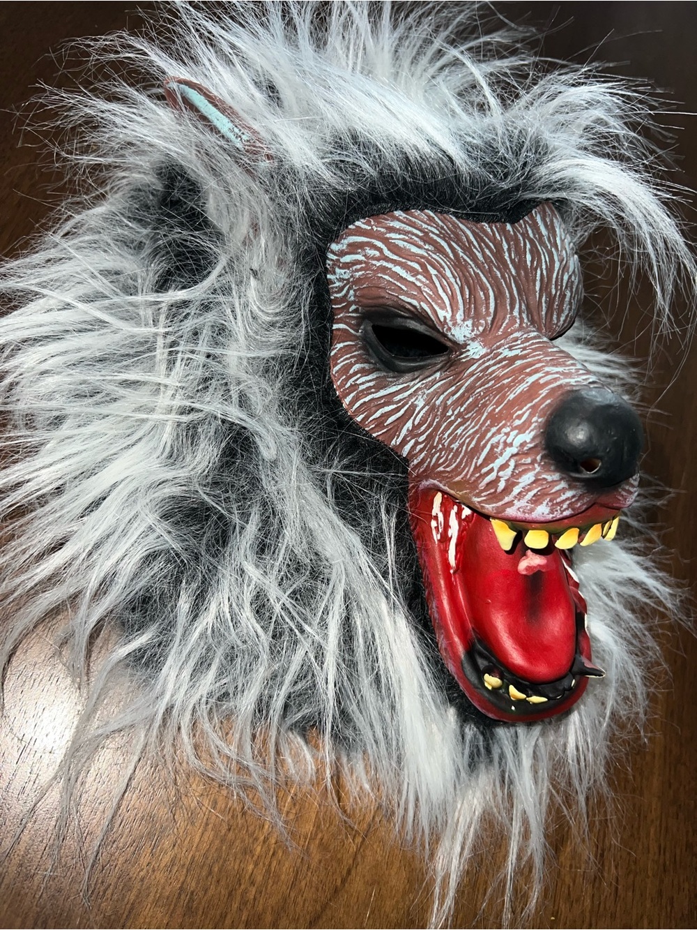 Wolf mask